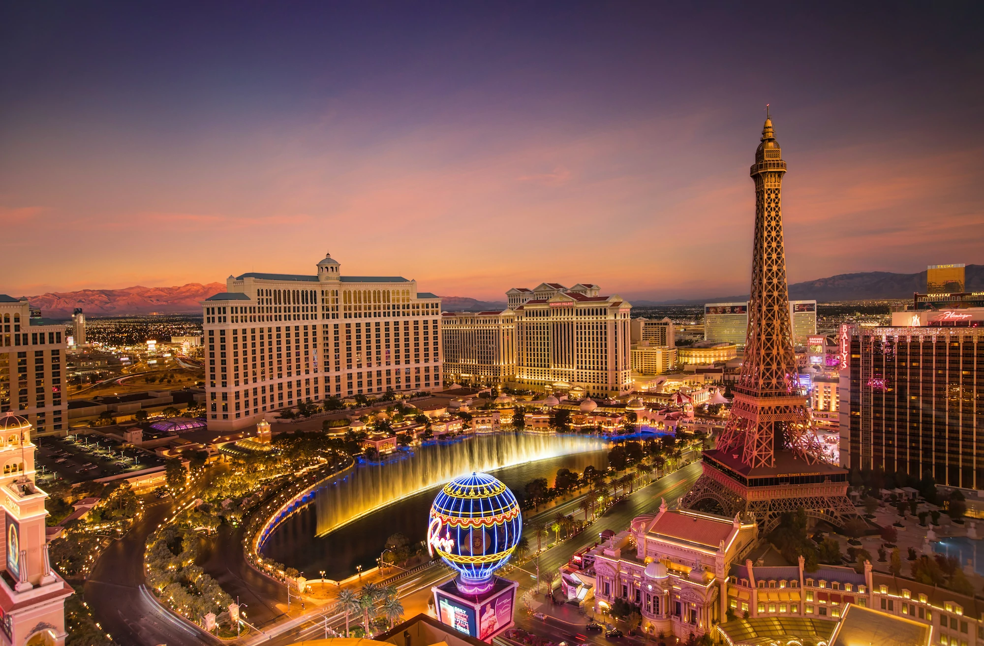 Las Vegas Strip hotels for groups at dusk